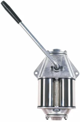 NIRA 9 Käsipumppu 11/4" laipoilla